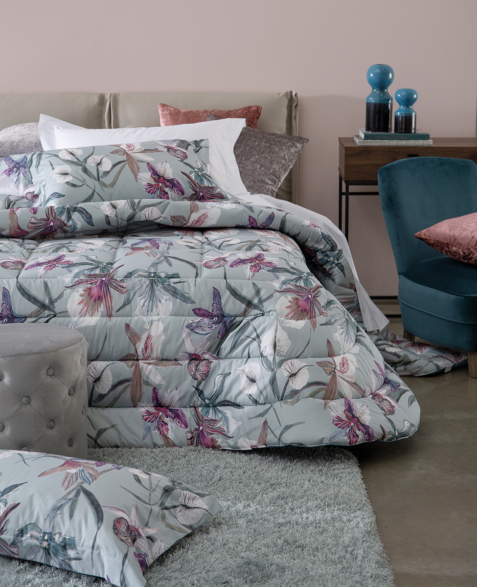 Comforter Orchidea queen bed